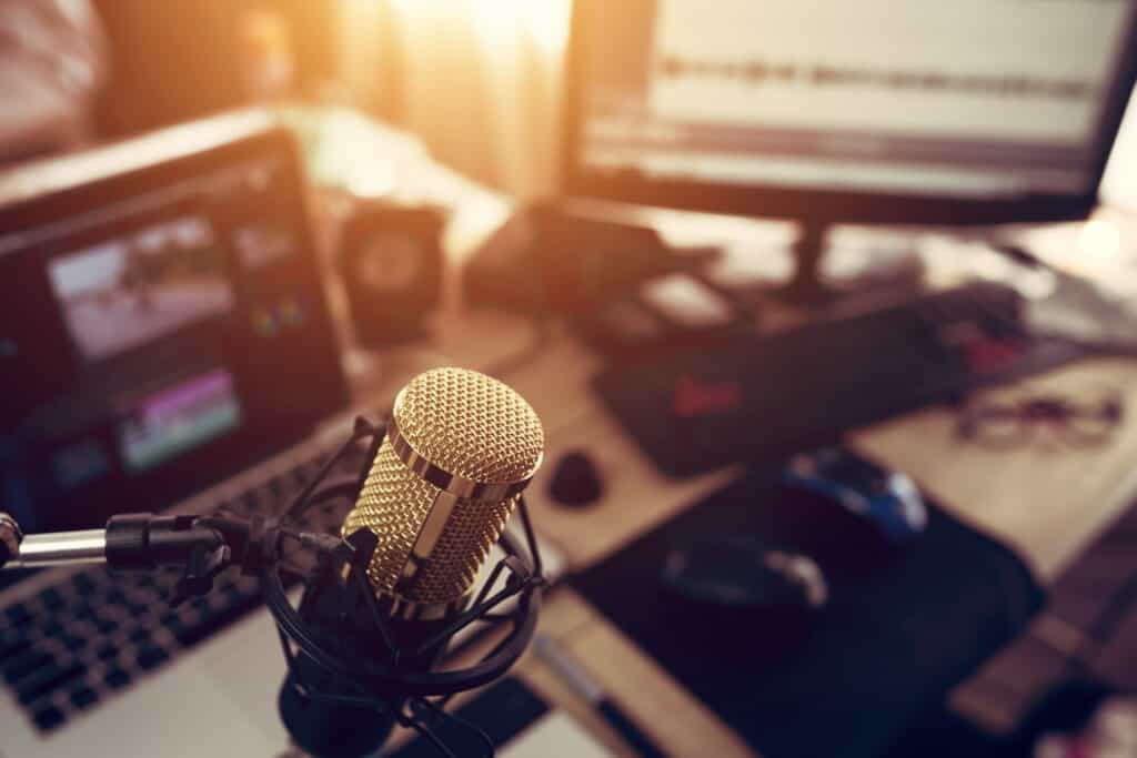 Microphone and computer setup, ideal for online singing lessons